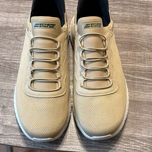 Skechers Men's Beige Sneakers